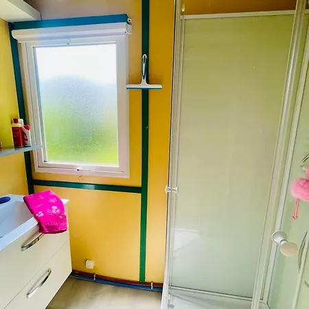 Camping Climatise, Animaux Acceptes - 6 Pers. - Api-1-52-2547 *