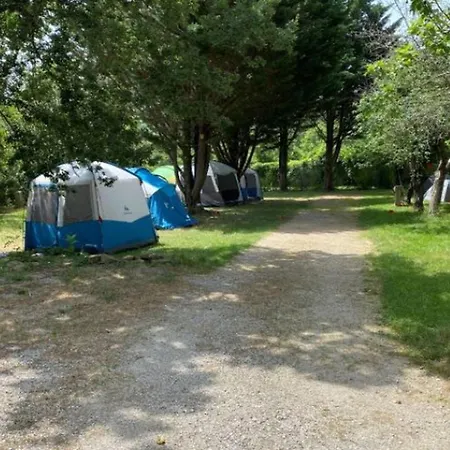 Camping Climatise, Animaux Acceptes - 6 Pers. - Api-1-52-2547