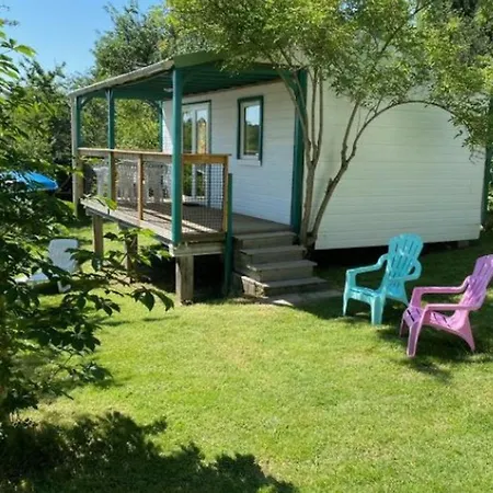 Climatise, Animaux Acceptes - 6 Pers. - Api-1-52-2547 Camping Camon (Languedoc-Roussillon)